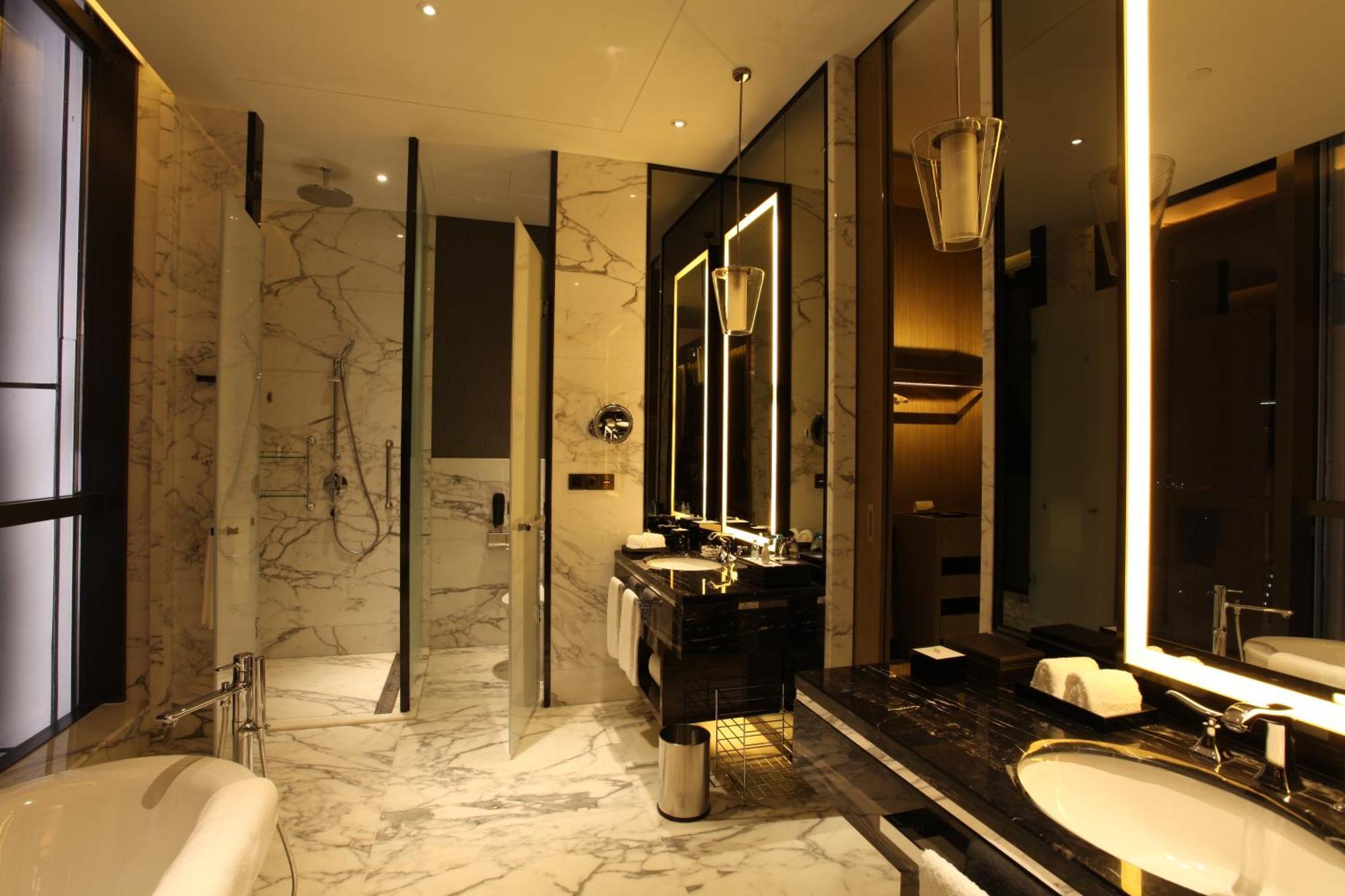 Wanda Realm Jiangmen Hotell Exteriör bild