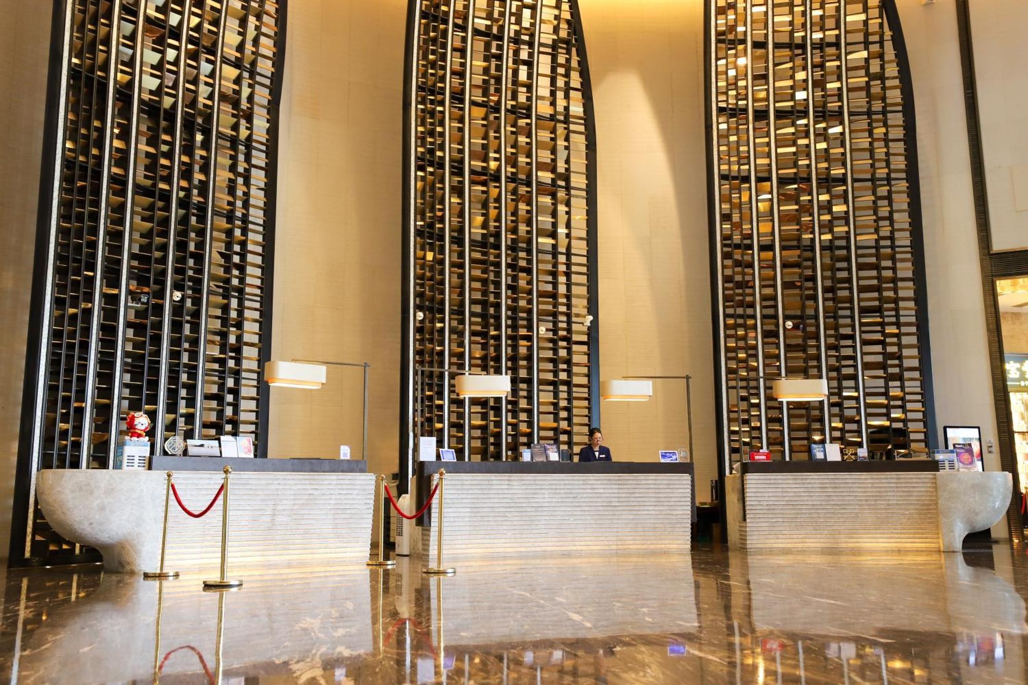 Wanda Realm Jiangmen Hotell Exteriör bild