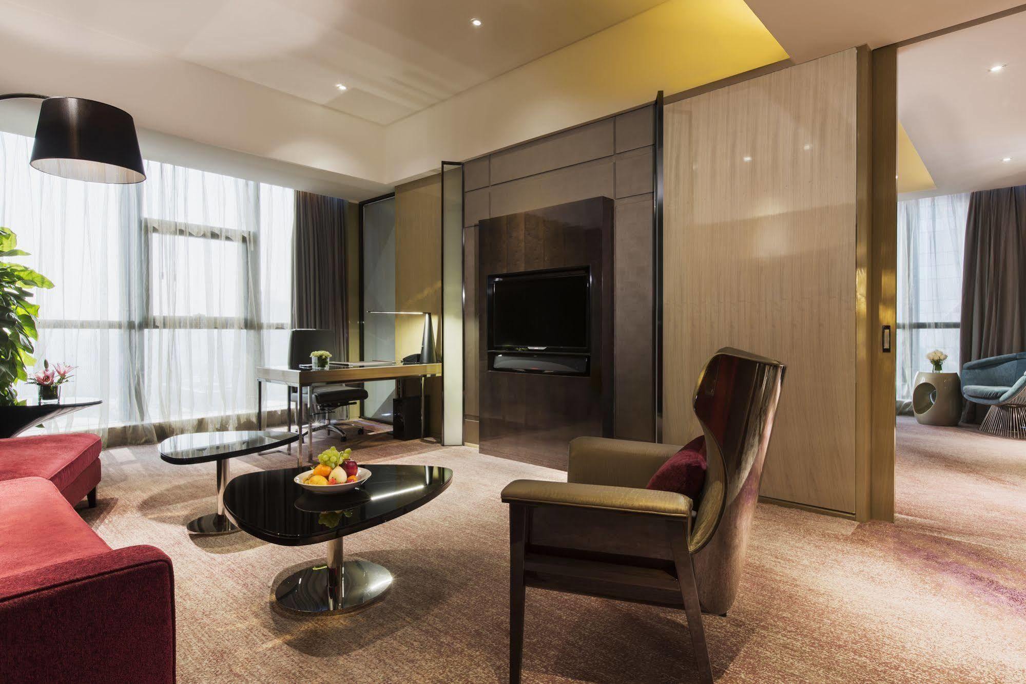Wanda Realm Jiangmen Hotell Exteriör bild