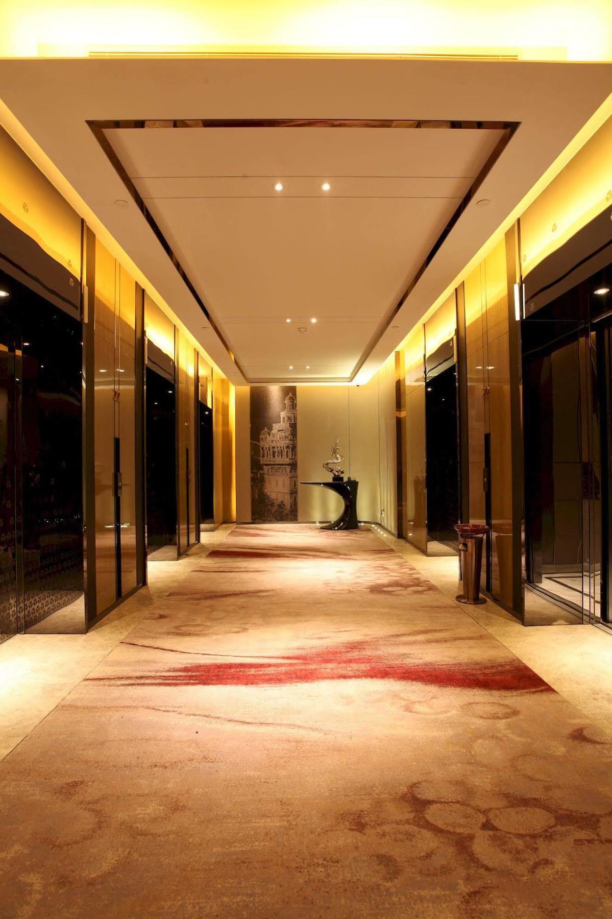 Wanda Realm Jiangmen Hotell Exteriör bild